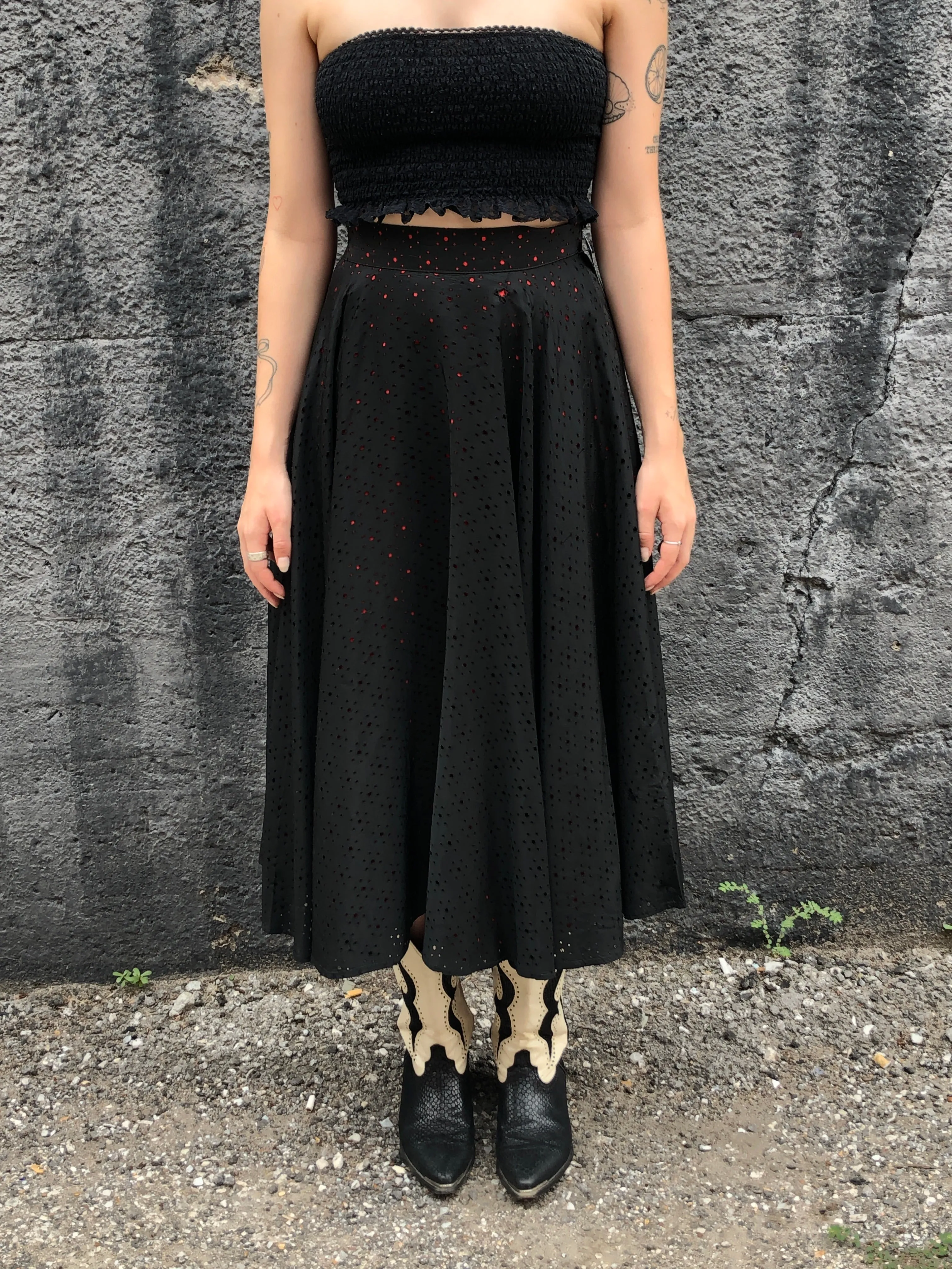 1950s Matty Sue Black on Red Swing Skirt         W27