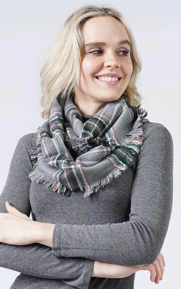 ESC10404 Plaid Infinity Scarf w/Fringes