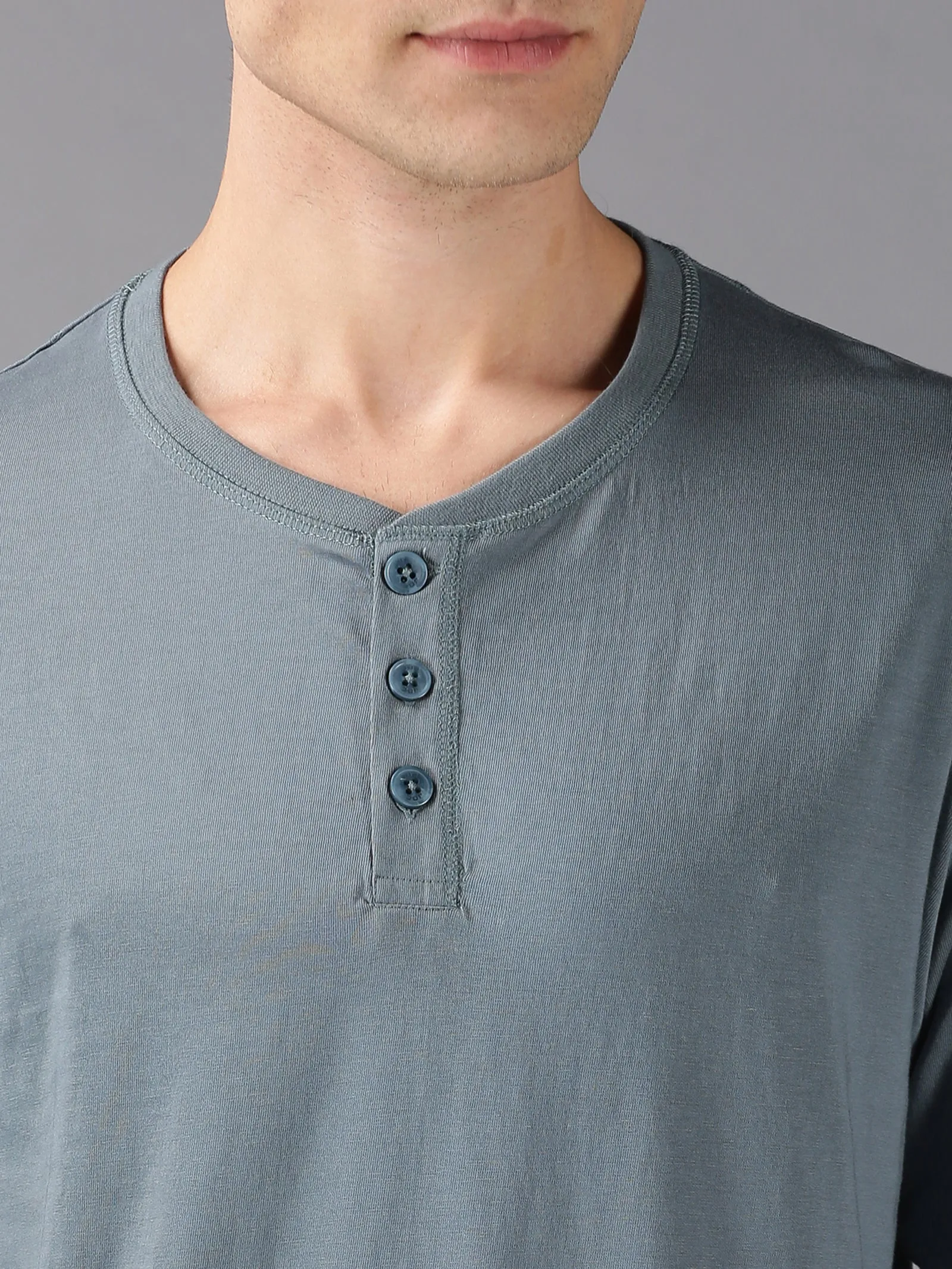 MEN'S GREY SOLID SLIM FIT T.SHIRT