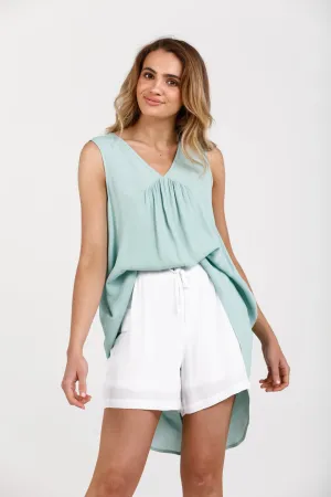 Totem Shorts in White