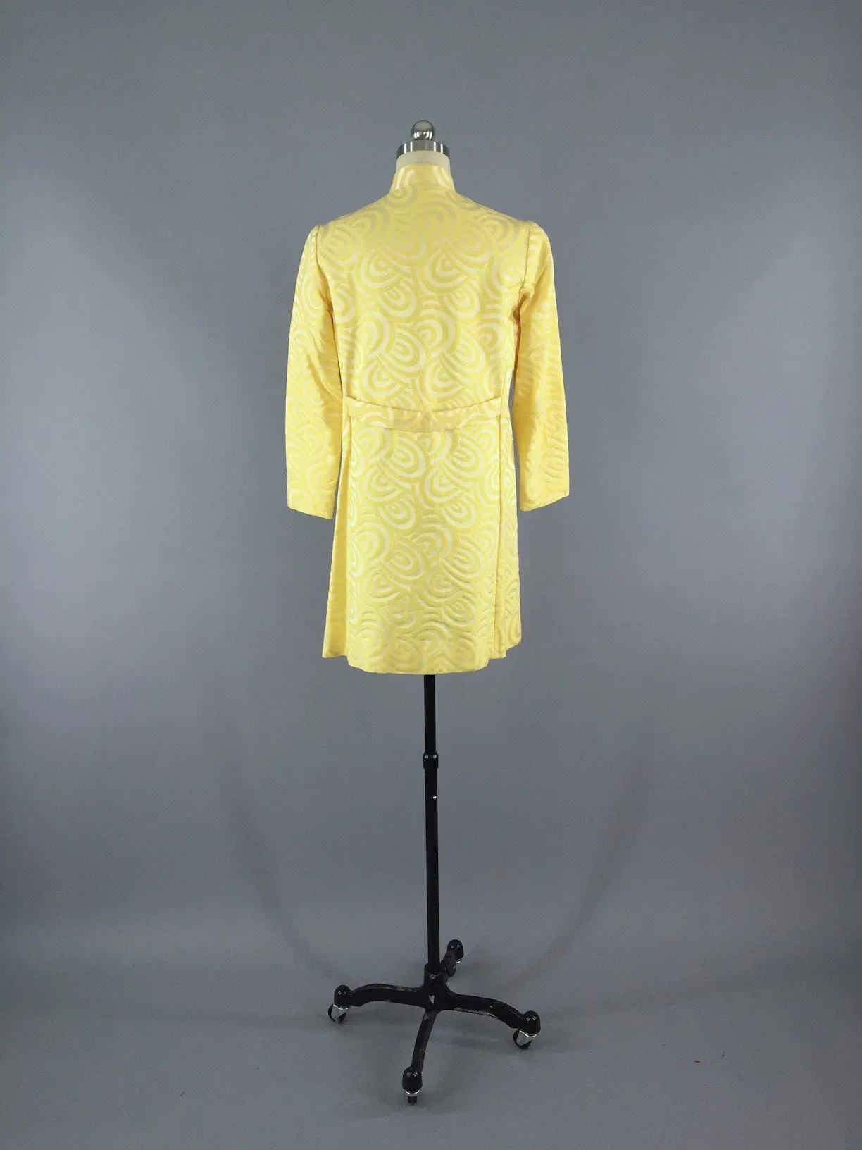 Vintage Vicky Vaughn Coat / Mod 1960s